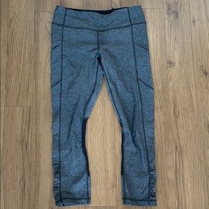 Lululemon tight w/ mesh & ruched detail